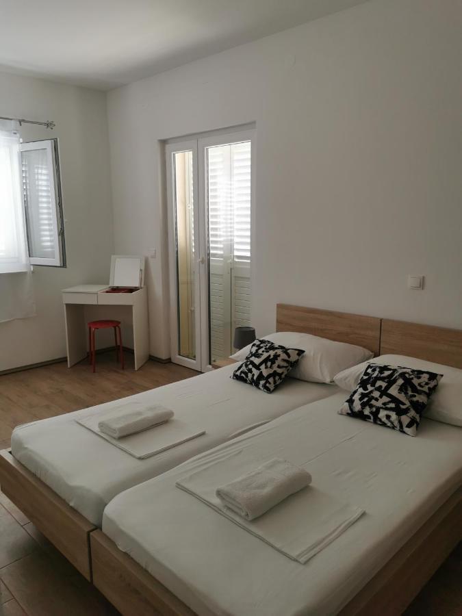 Apartmani Kronjac 米欧纳 外观 照片