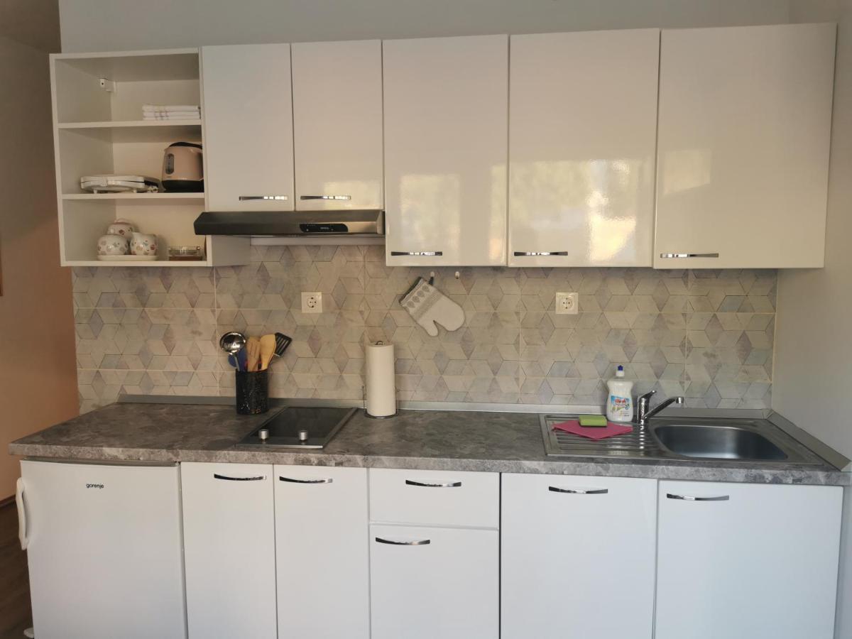 Apartmani Kronjac 米欧纳 外观 照片