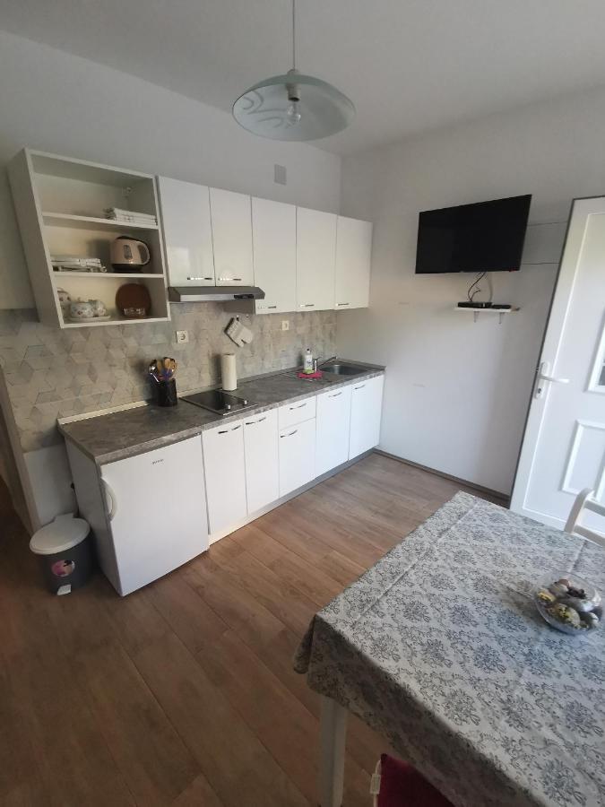 Apartmani Kronjac 米欧纳 外观 照片