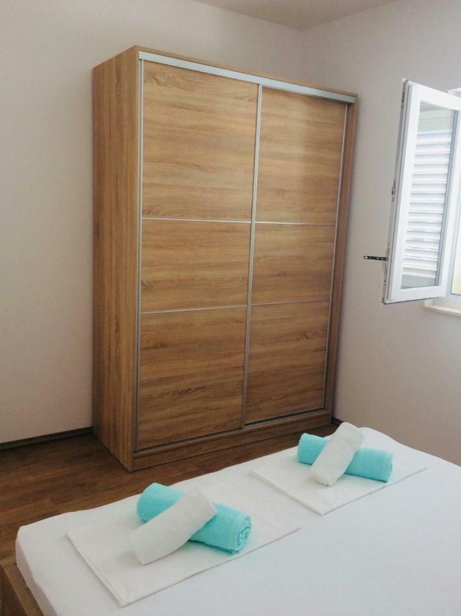 Apartmani Kronjac 米欧纳 外观 照片